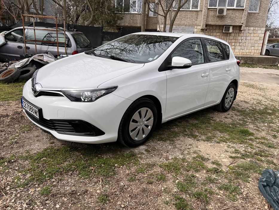 Тойота Аурис 2018 година само на 92000км