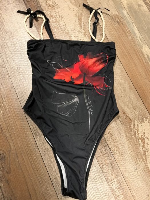 Дамски цял  бански