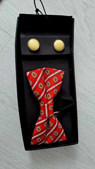 Set papion cu butoni