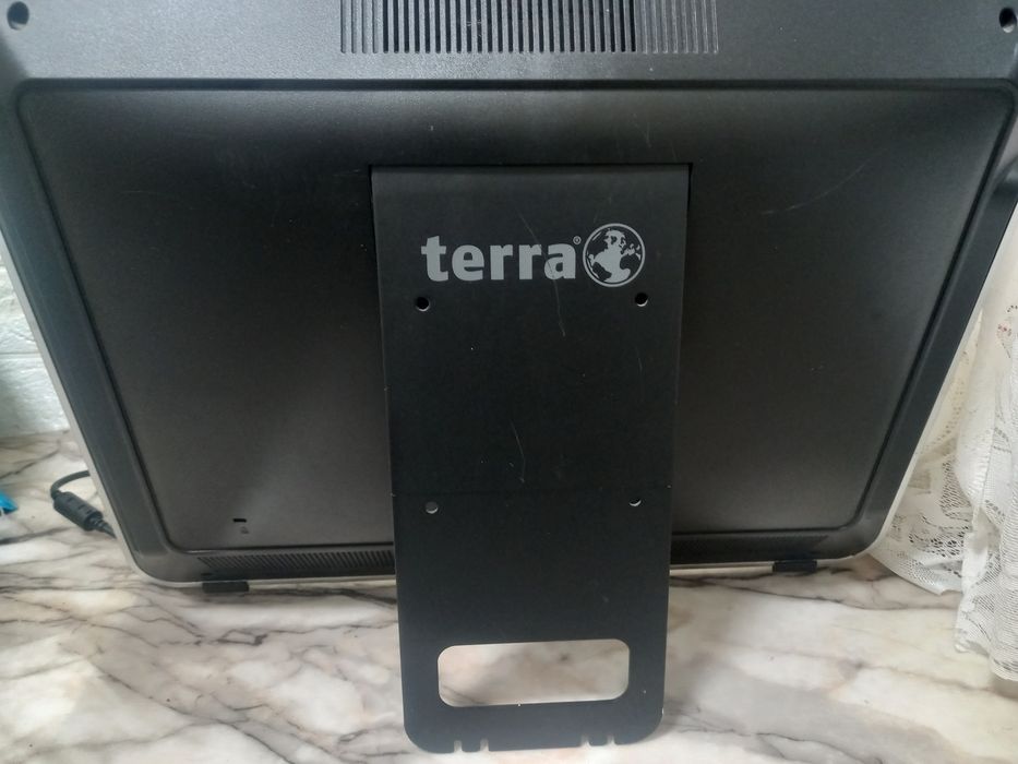 Kомпютър TERRA ALL-IN-ONE-PC  24 "Intel® Core™ i7-3770T 8gb DDR3 Ssd