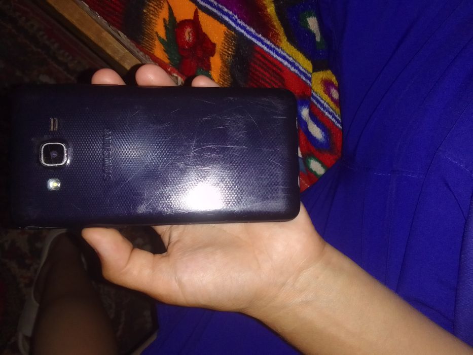 Telefon sotiladi Galaxy J2 prime narxini kelishamiz