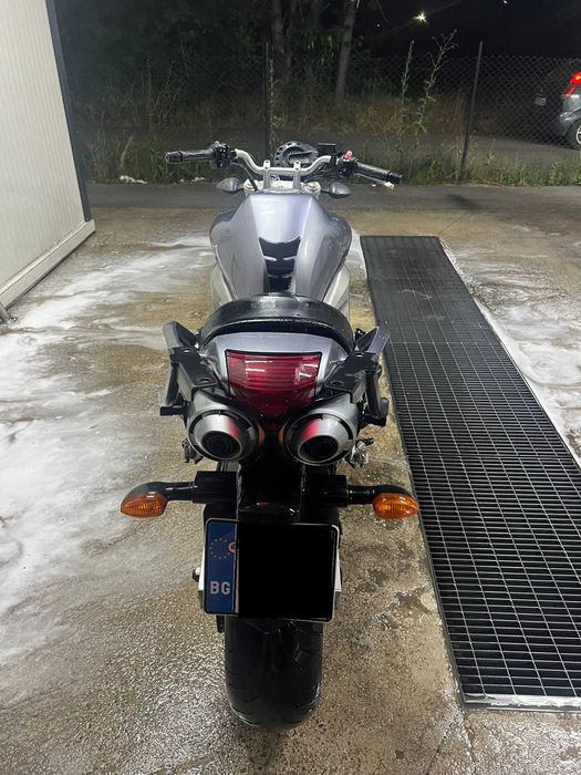 Мотор Yamaha FZ6 със ABS на двете гуми