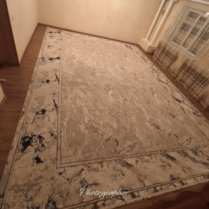 Продается ковер в очень хорошем качестве