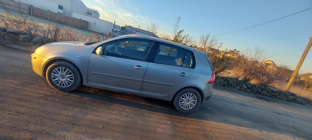 Golf 5 1.6 benzina