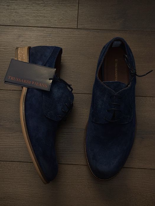 Нови оригинални  мъжки обувки от естествен велур Trussardi