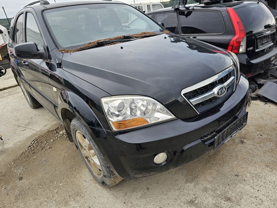 Dezmembrez Kia Sorento 2.5d piese