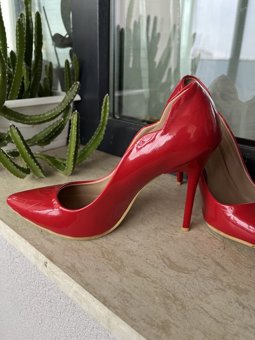 Официални/елегантни обувки и сандали Zara  на ток