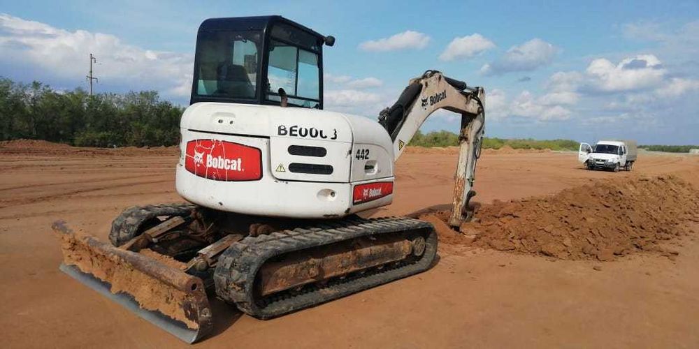 Услуги Мини-экскаватора. Мини экскаватор Bobcat - 7 тонн