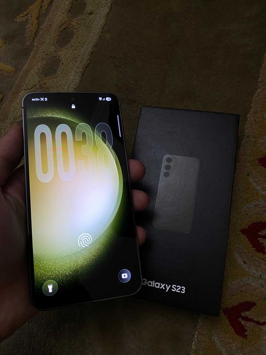 Samsung Galaxy S23 идеально