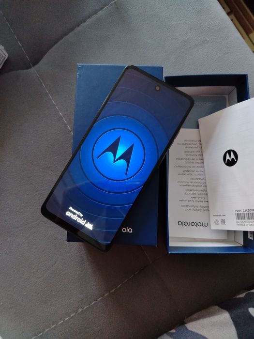 Продаётся телефон