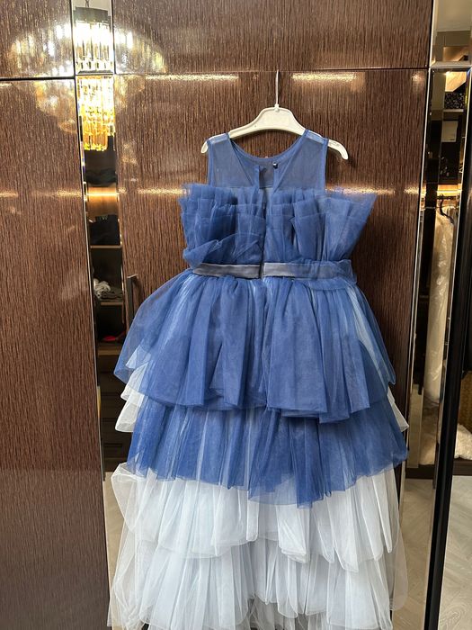 Платье на девочку нарядное