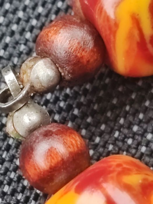 Diverse coliere de vânzare !