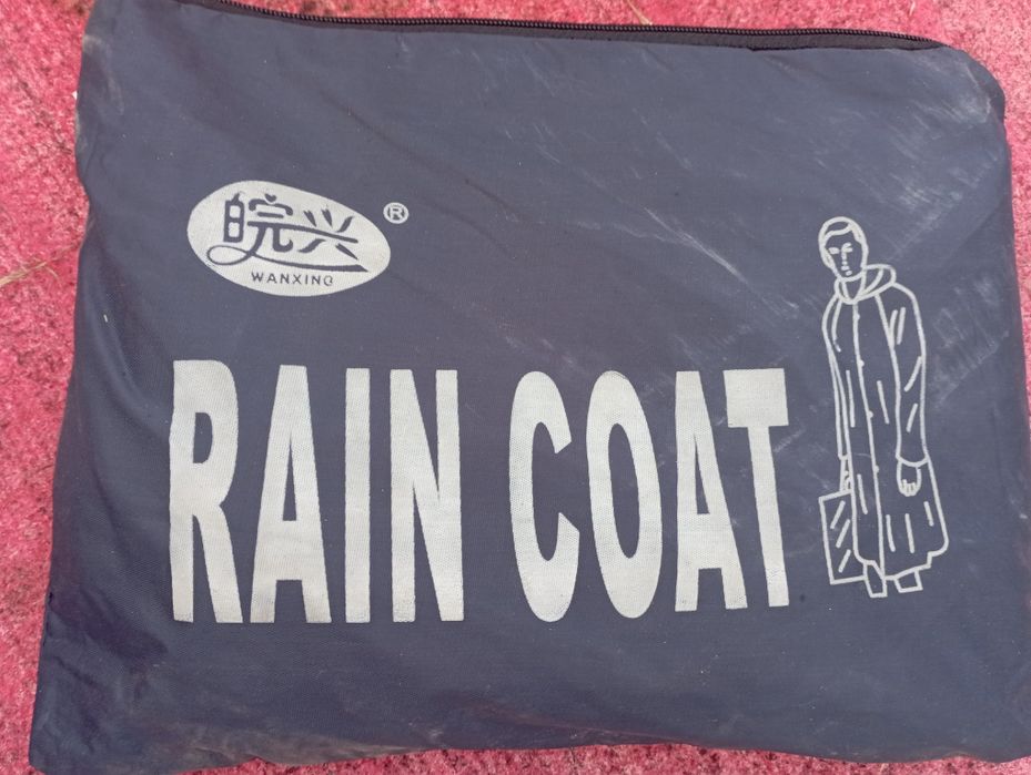 Продам дождавик плащ