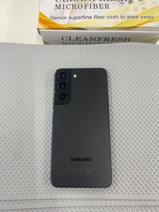 Samsung Galaxy  s22