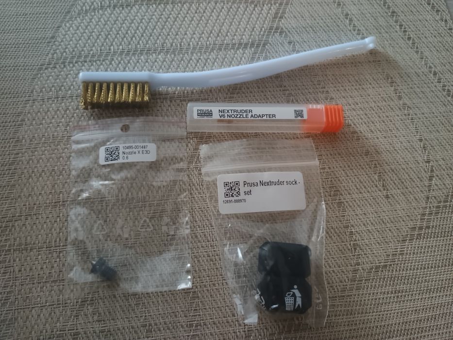 Imprimanta 3D Prusa MK4 Noua (7d print time) + duza 0.6mm E3D Nozzle X