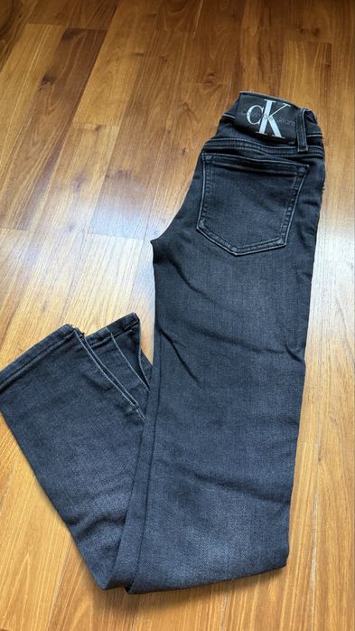 Детски дънки и клинове calvin klein, nike, zara