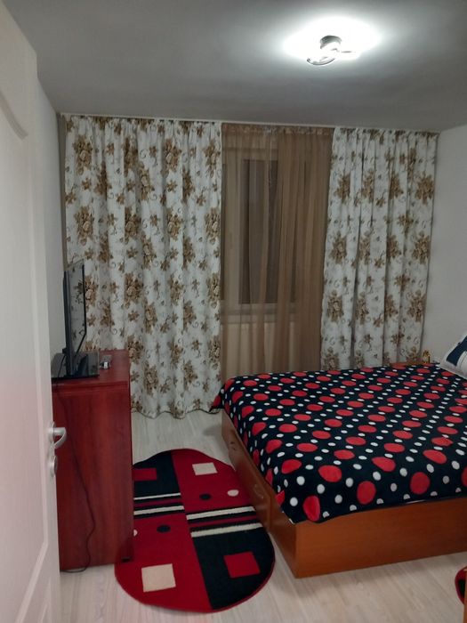 Apartament de inchiriat 1500lei