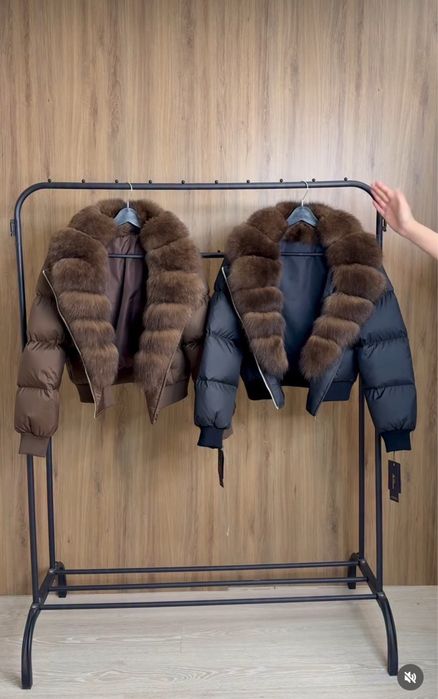 Куртка Max Mara с меховым воротом