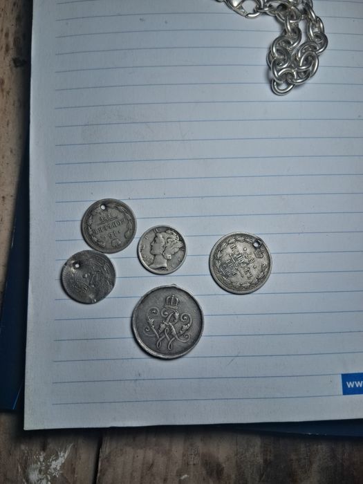 Сребърни монети..