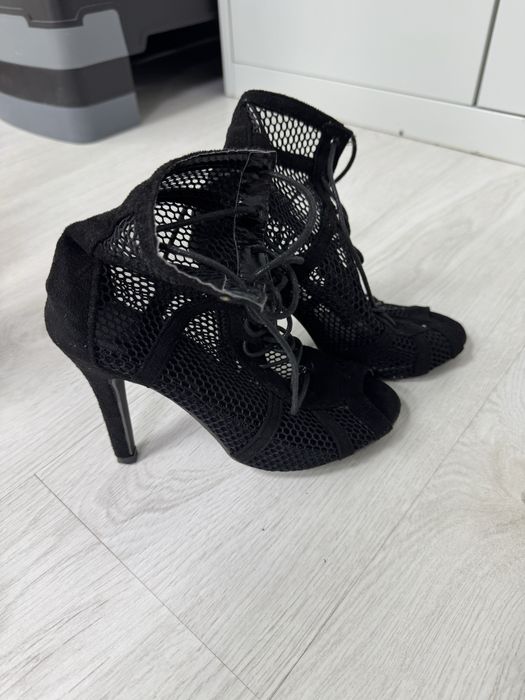 Туфли HIGH HEELS для танцев