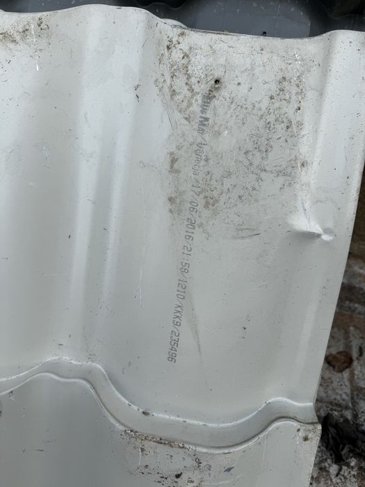 Продам б/у металлочерепицу Венеция