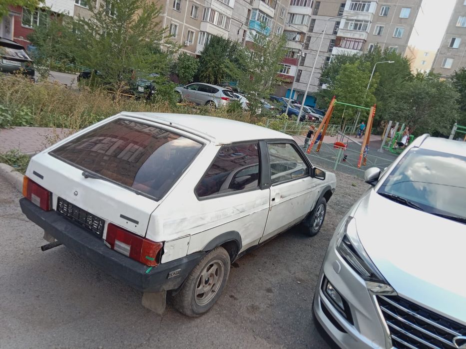 Жигули ваз 2108  .