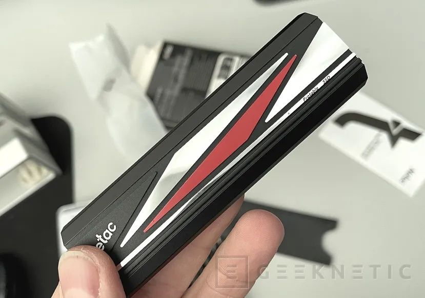 SSD Extern portabil 256GB 2000MB/s Netac ZX20L. Usb 3.2