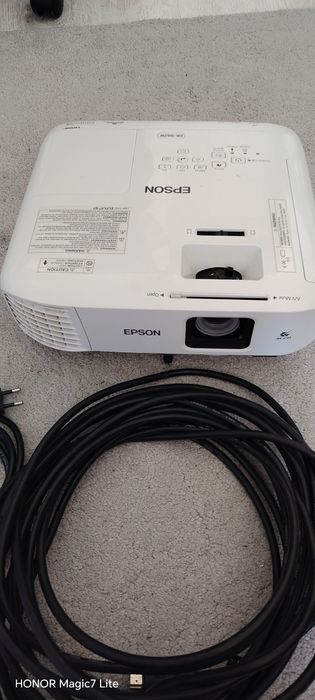 Videoproiector EPSON EB-982W, WXGA 1280 x 800, 4200 lumeni, contrast 16000:1