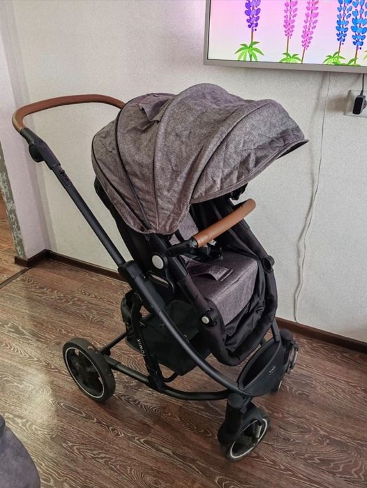 Продаётся коляска 3 в 1