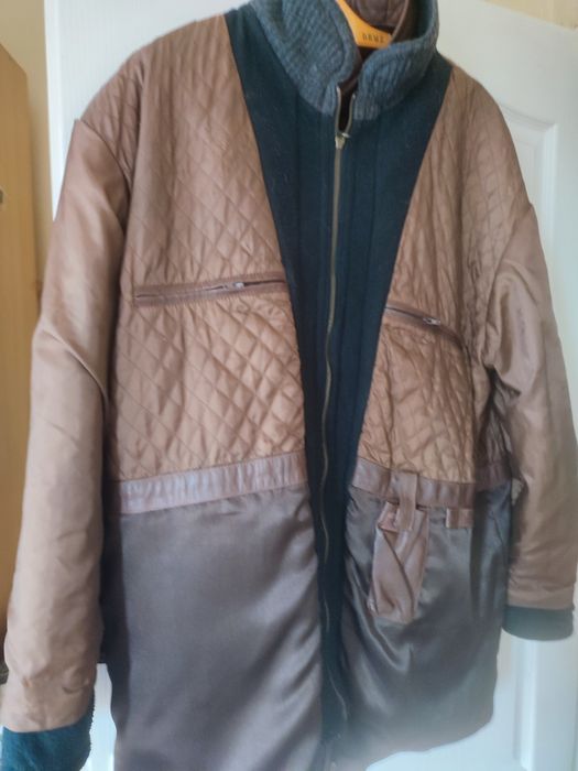 Haina bărbătească din piele.Made in.Germania nu mi de