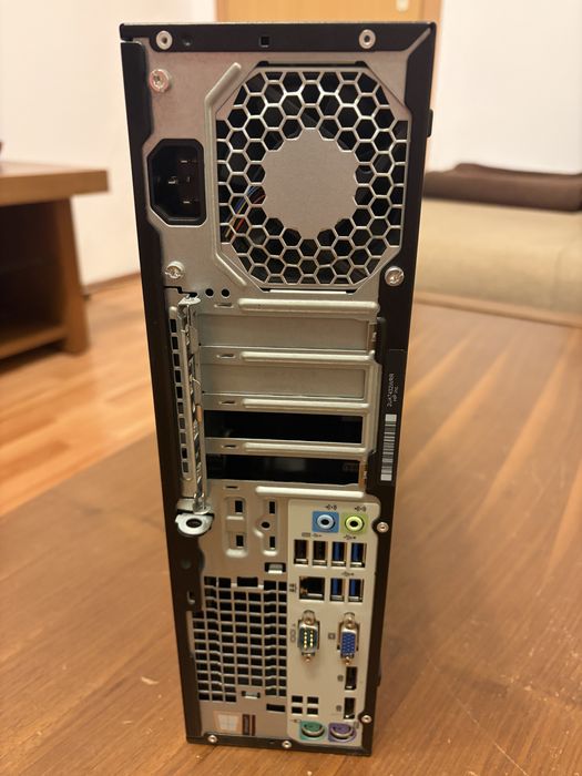 Calculator Hp 705 G3 cu Amd A8-9600, Licenta windows