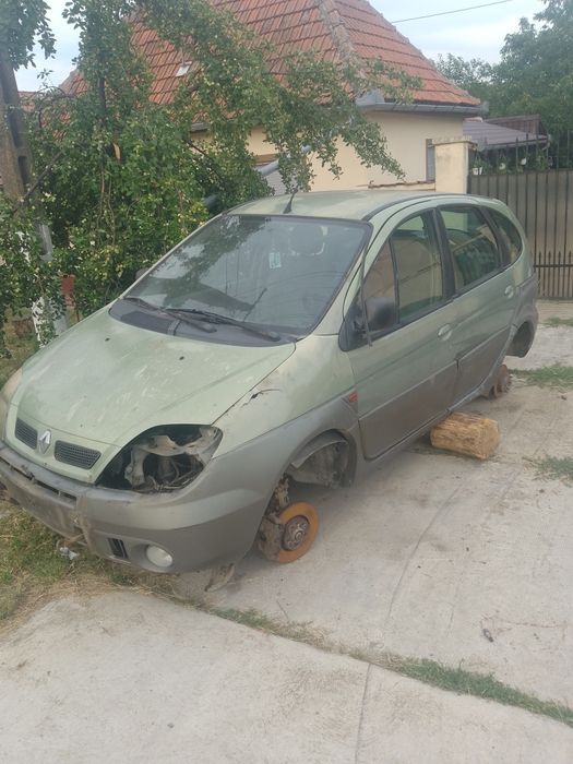 Vînd sau schimb renault RX 4x4