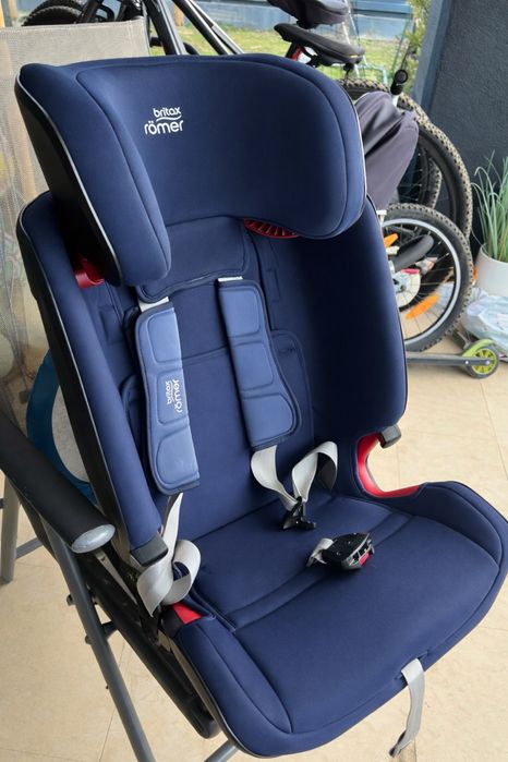 Scaun Britax Romer cu isofix albastru marin si negru