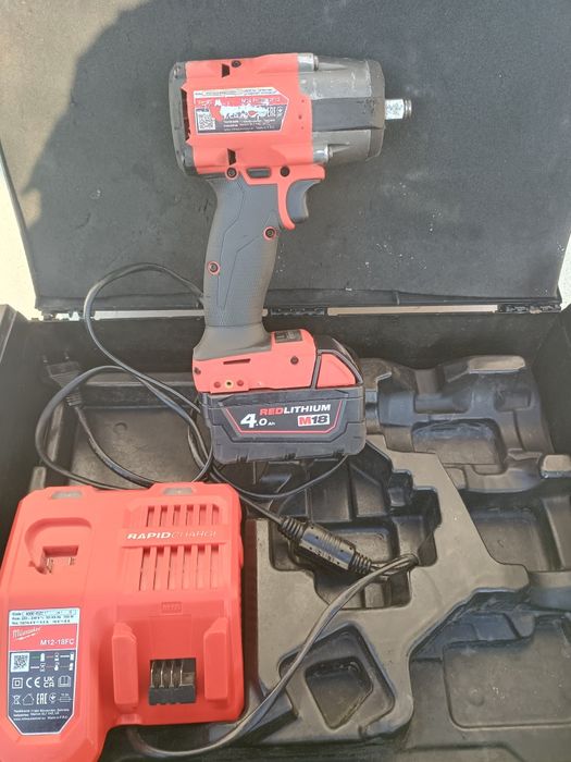 Cheie impact milwaukee fmtiw2f12 an 2023 set cu  baterie 5 ah,incarcat