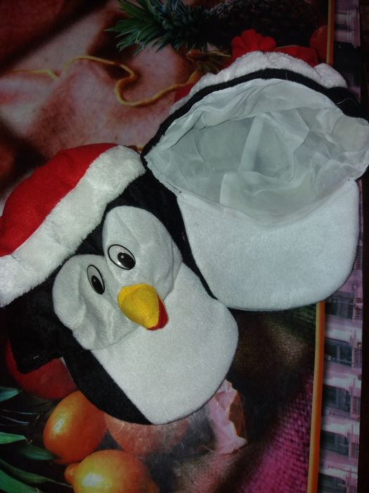 Шапки- пингвины.