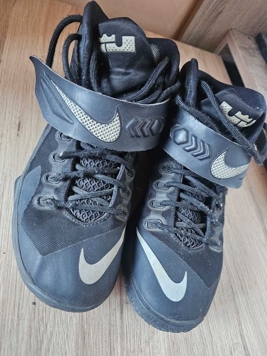 Баскетболни маратонки