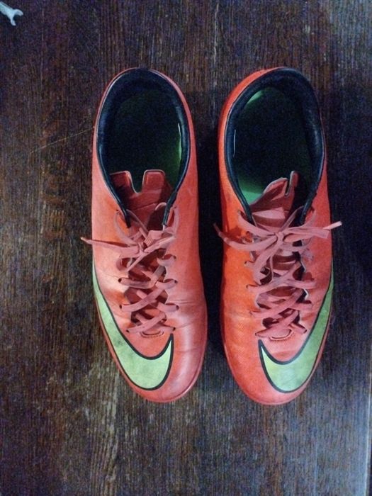 Футболни обувки Nike Mercurial Размер 42.5