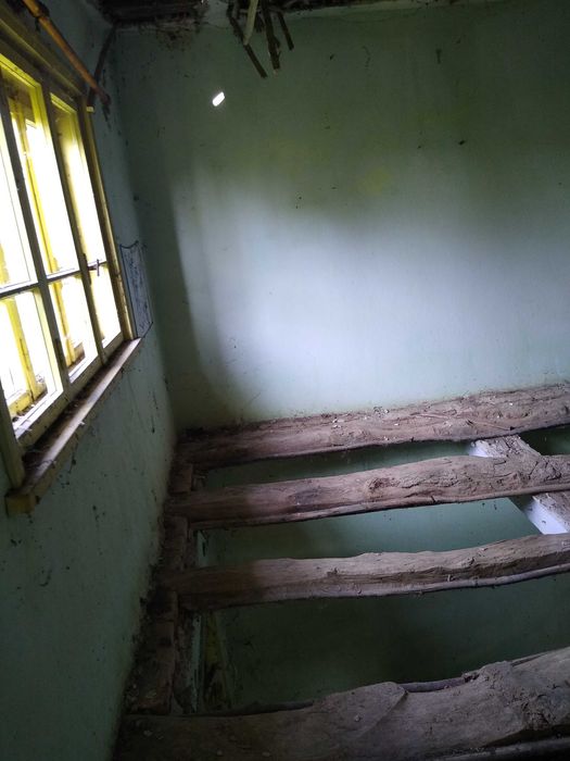 продава къща в село Горна Бешовица