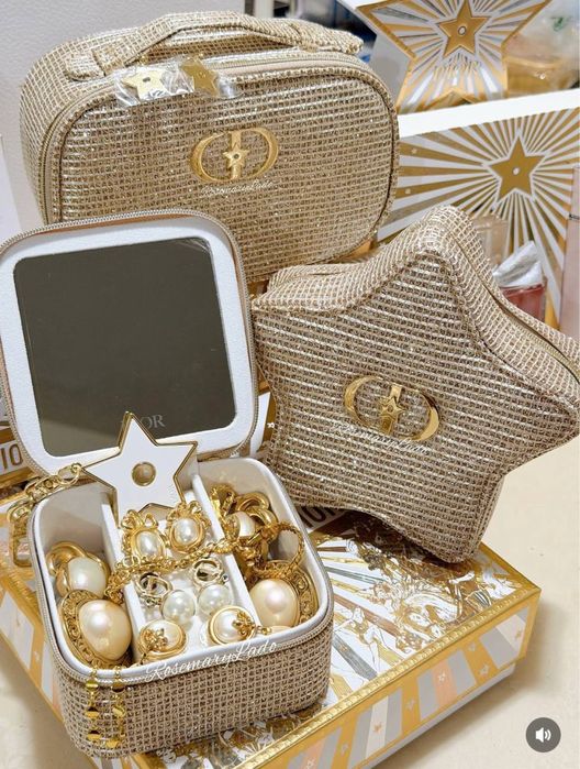 В наличии! Косметички