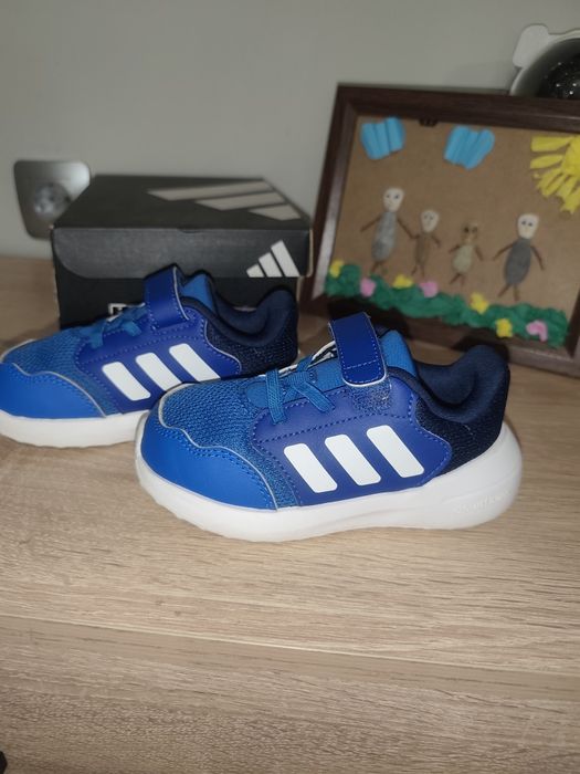 Маратонки Adidas 25