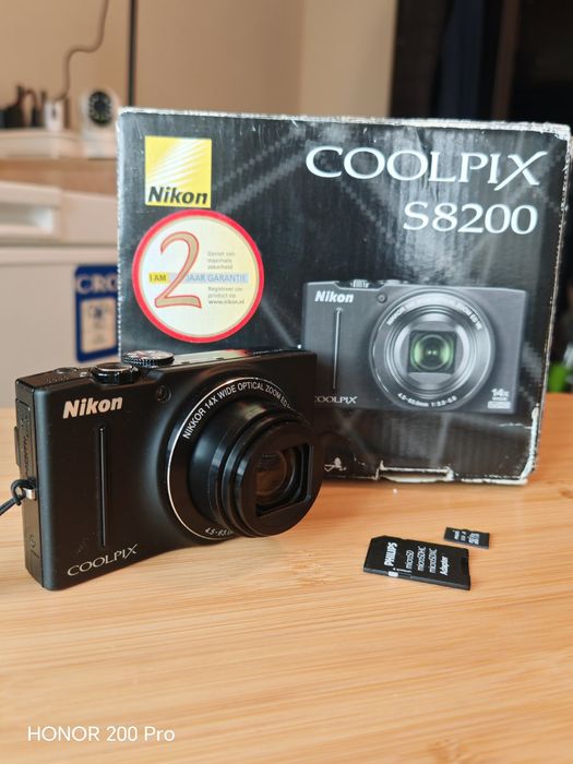 Nikon Coolpix s8200