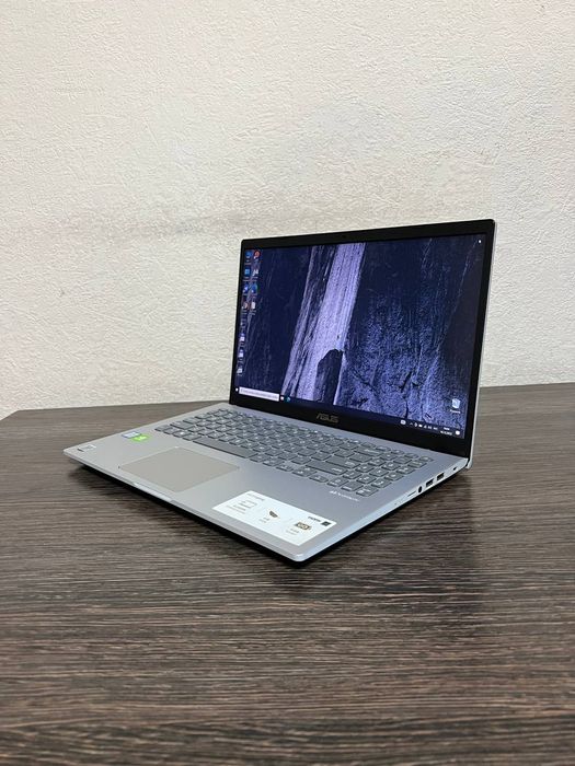 Продам отличный ноутбук Asus Vivo Book