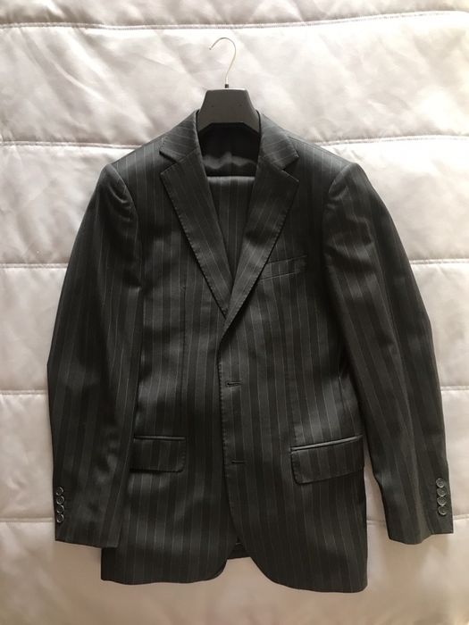 Продам мужской костюм Lagerfeld