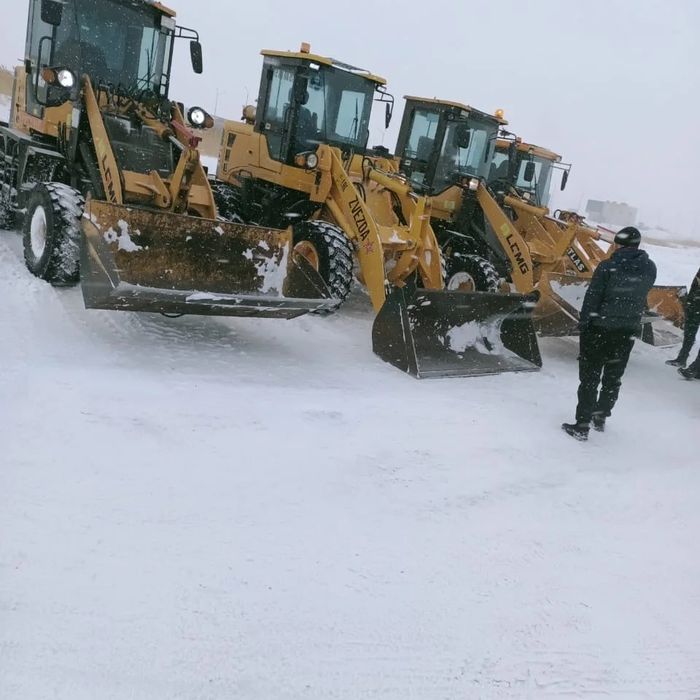 Услуги погрузчика ковш вилы