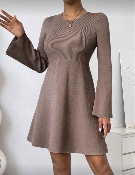 Плетена рокля с широк ръкав