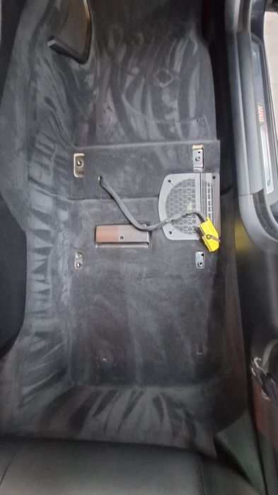 Ofer servicii de detailing auto