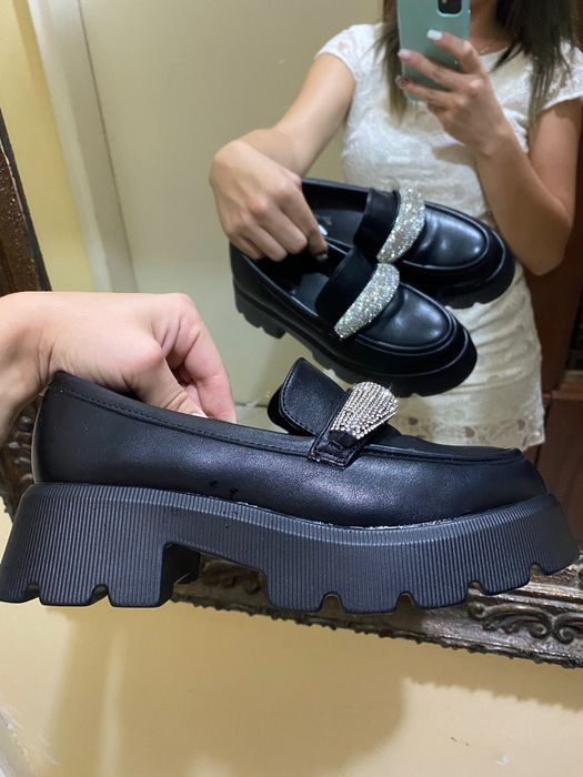 Обувчици с камъчета