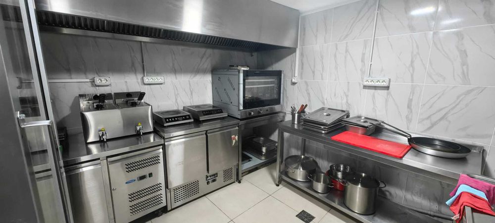 Vand Afacere la Cheie Fast Food Complet Utilat. Oferta Fulger