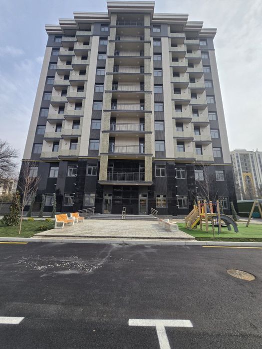 Жомий . С Кадастром ! Готовая Новостройка . По выгодной цене .