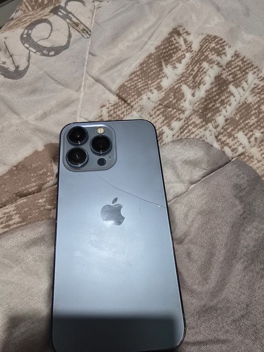 Продам Айфон 13 про на 512гб